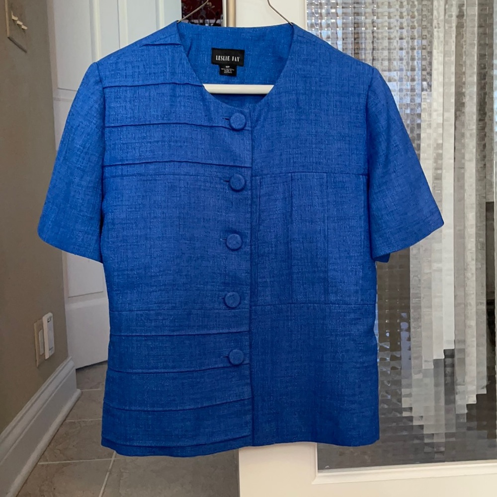 Women’s short sleeve blazer